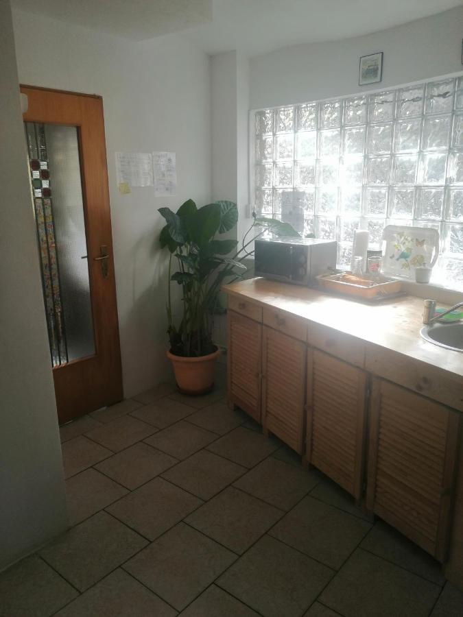 Moss'S Economy Apartment ทิมิชัวรา ภายนอก รูปภาพ